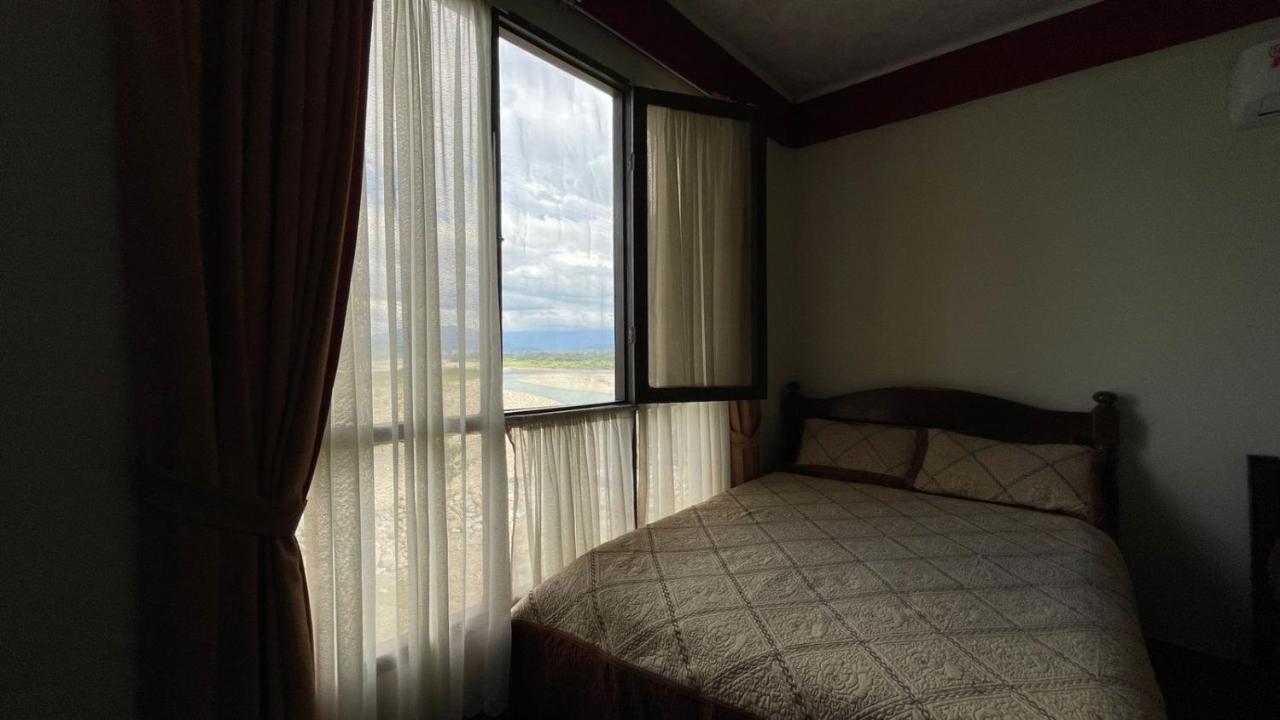 Hotel Puerto Selva Villa Tunari Kültér fotó