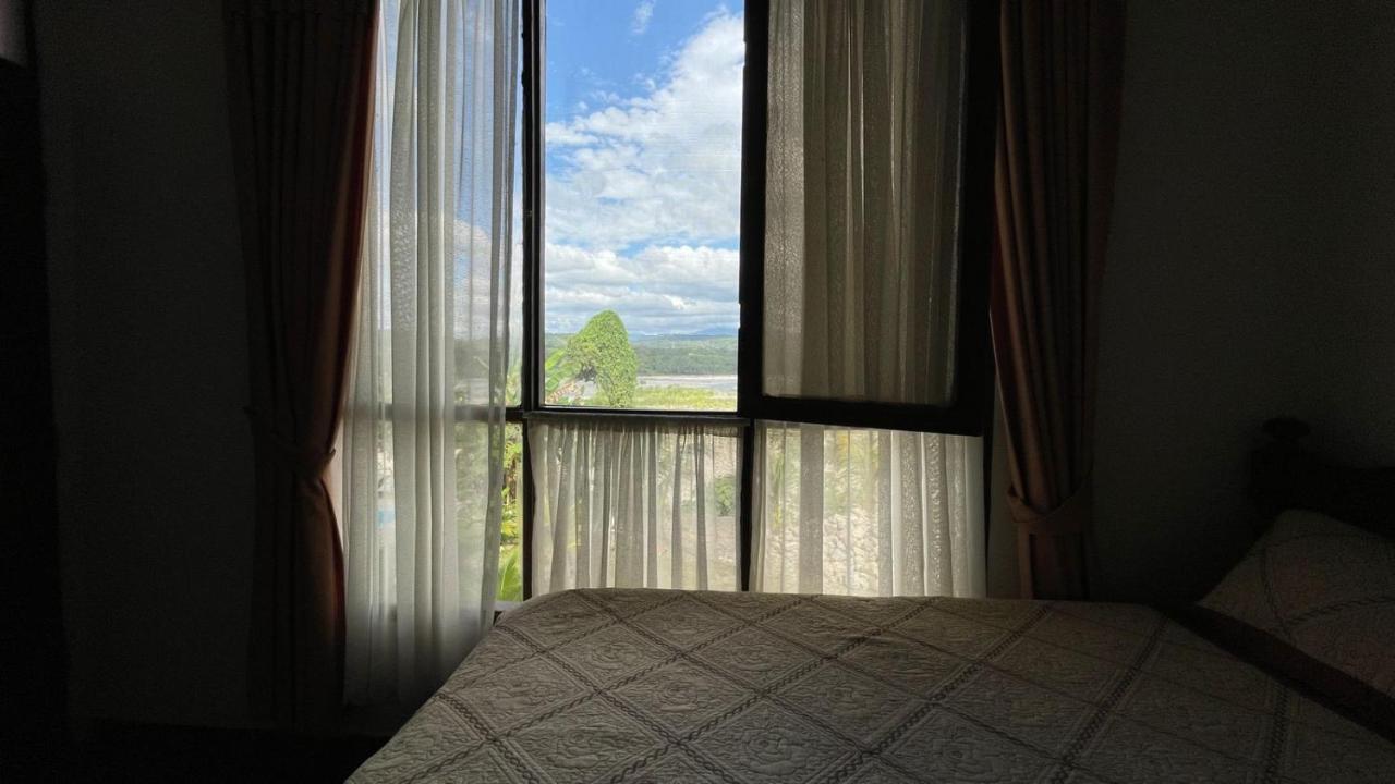 Hotel Puerto Selva Villa Tunari Kültér fotó